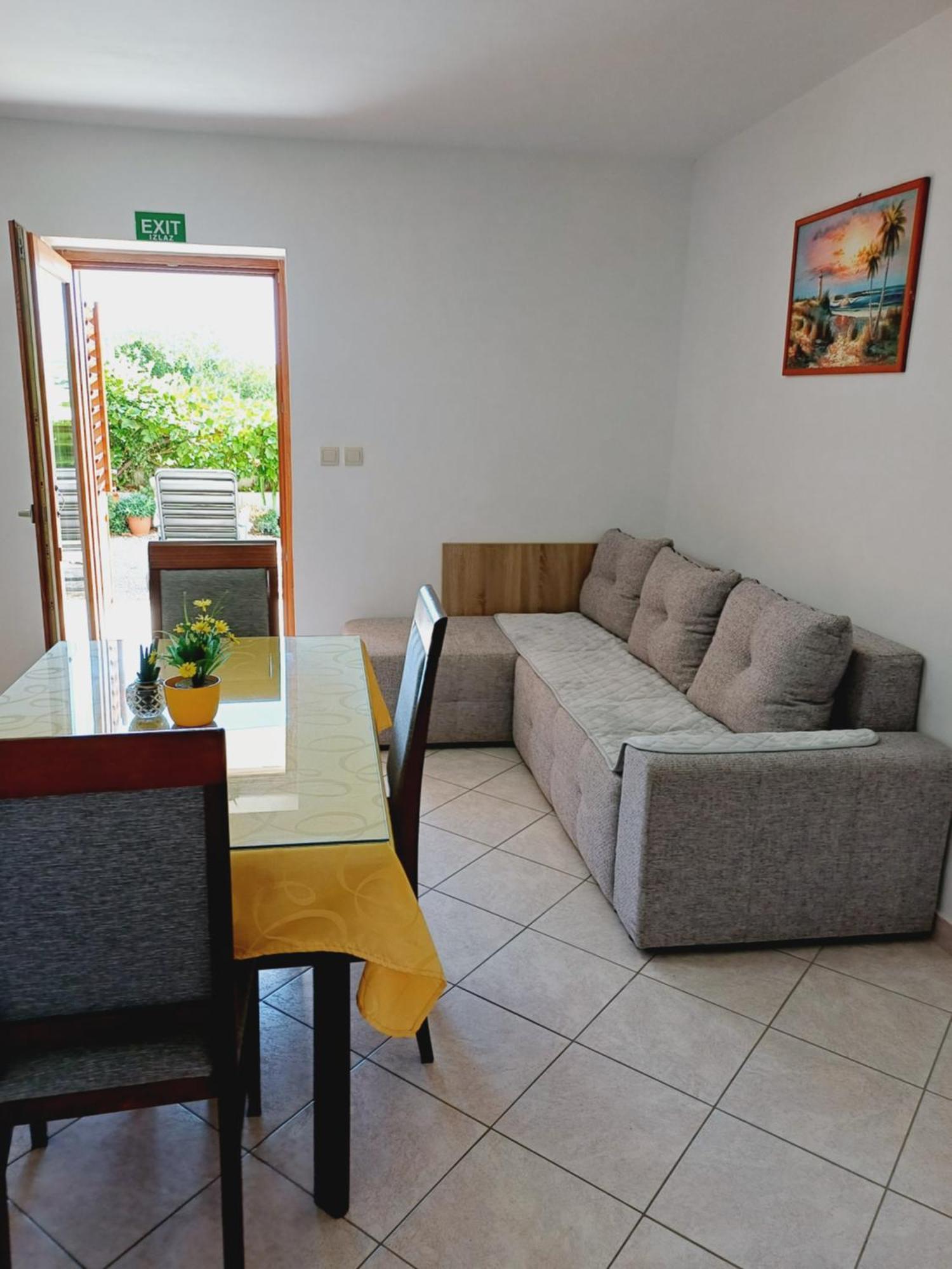 Apartments Jure Miljak Podstrana Exterior photo